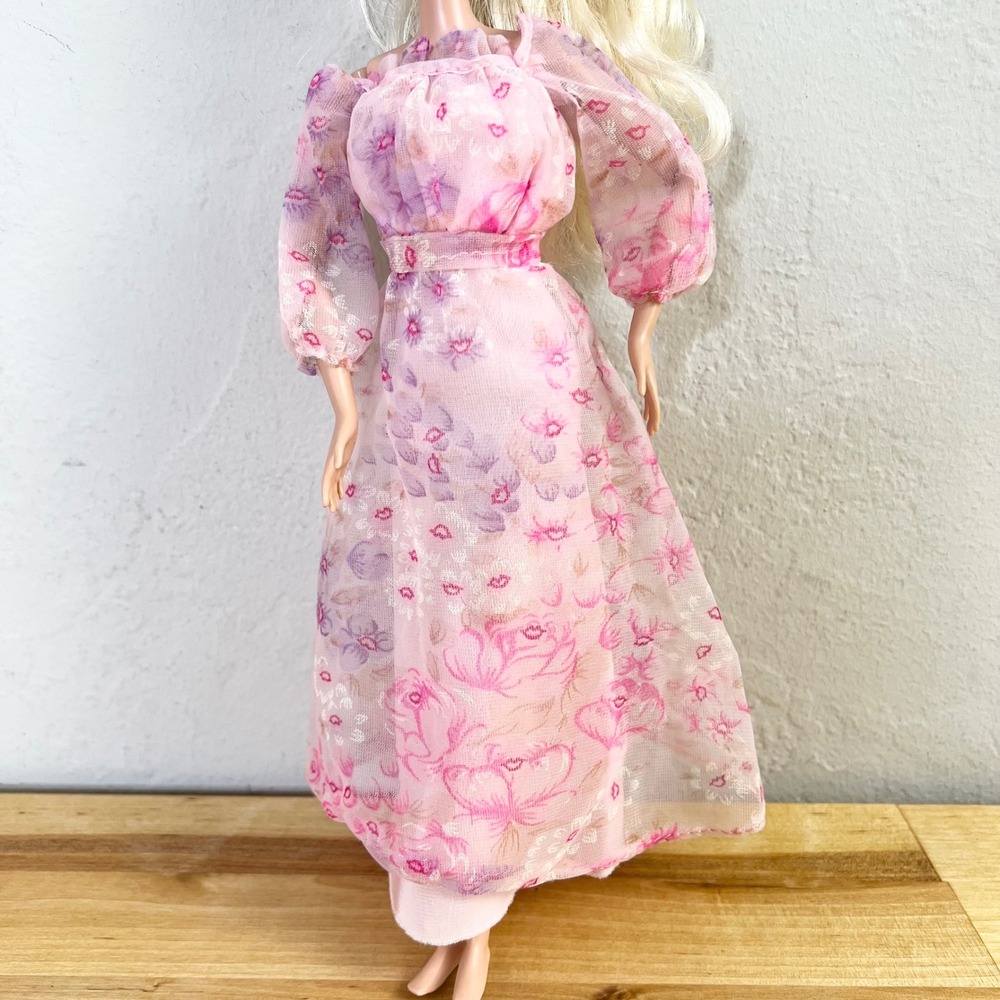 Barbie Kissing Lips Pink Dress Gown Vintage 1970s Sheer Chiffon‎